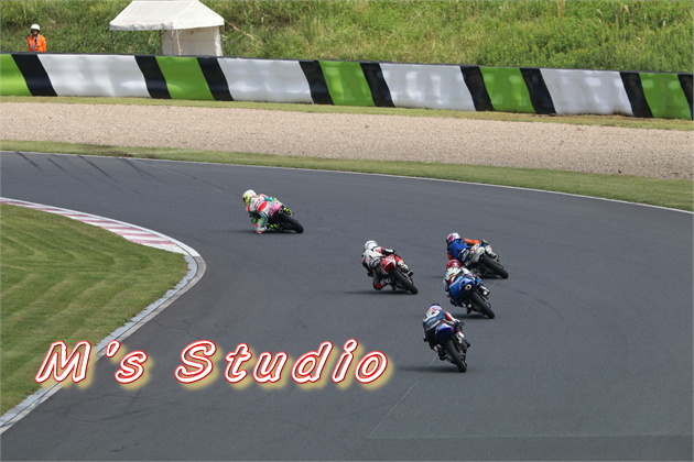 １６番ポスト付近　観戦ポイント　2019年10月05日　2019年10月06日　オートポリス　AUTOPOLIS SUPER BIKE RACE in KYUSHU スーパーバイクレース　MFJ JSB1000 J-P2 ST600 J-GP3 YAMAHA ヤマハ KAWASAKI カワサキ SUZUKI スズキ レースクイーン　ピットウォーク　場内　キャンプ